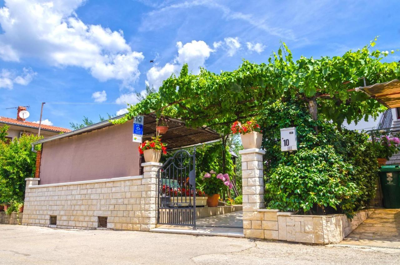 Holiday Home Eufemia-1 By Interhome Pula Exterior photo